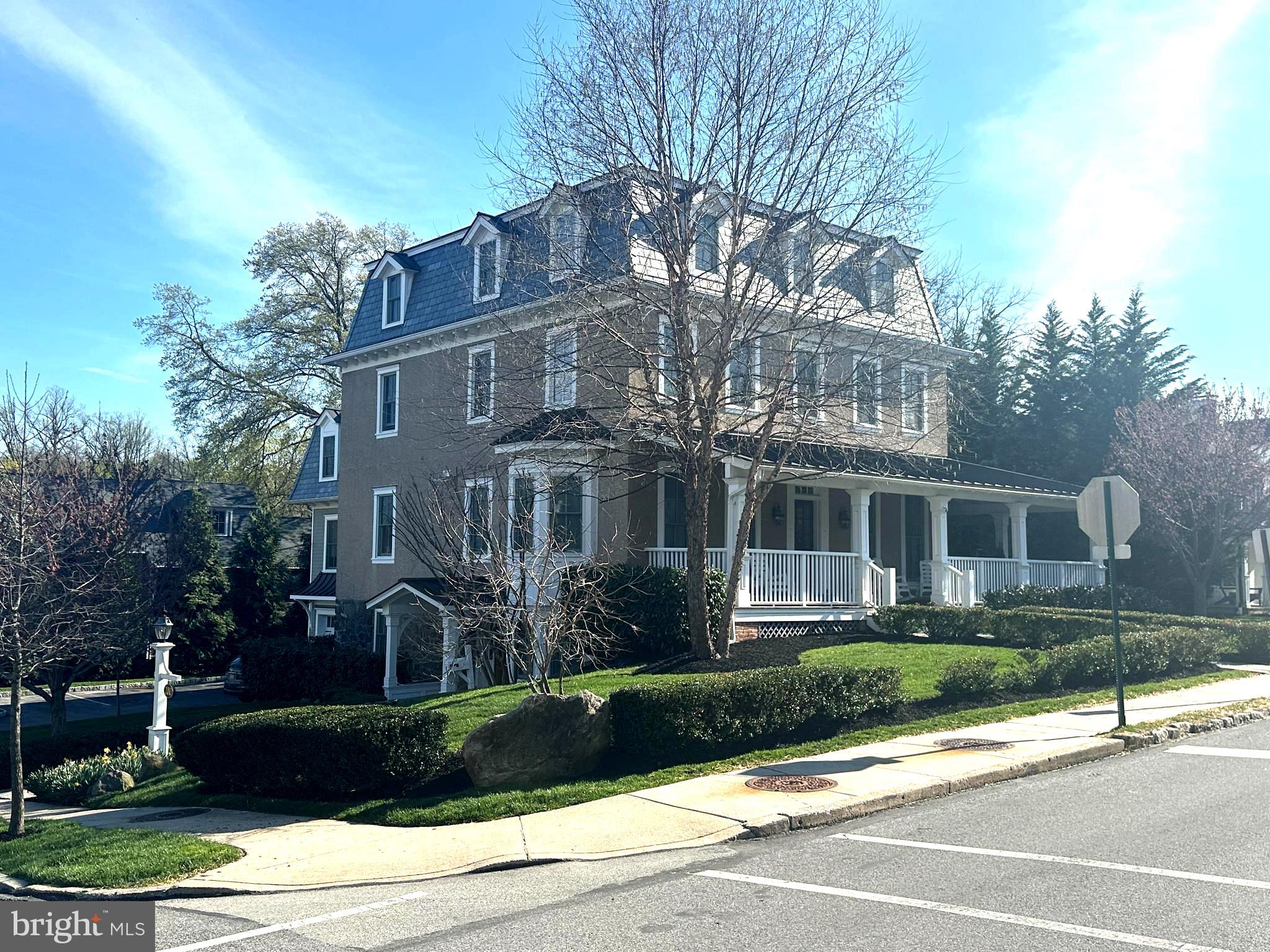 200 W WAYNE AVENUE 5