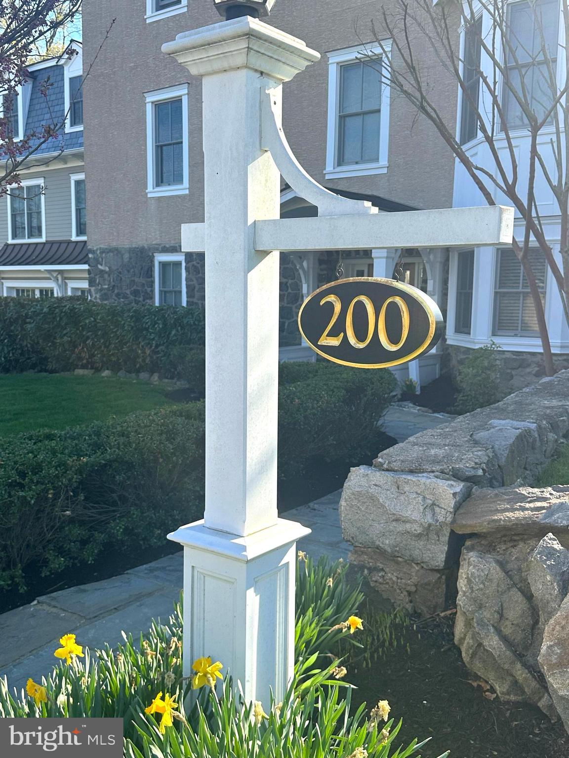 200 W WAYNE AVENUE 5