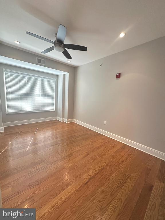 200 W WAYNE AVENUE 5