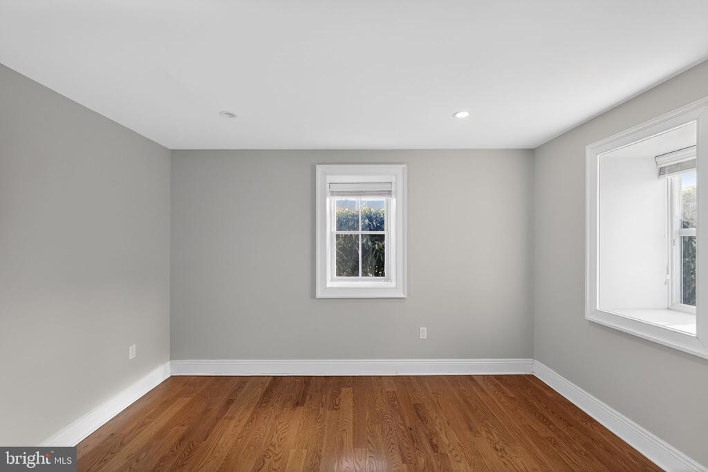 200 W WAYNE AVENUE Unit: 1