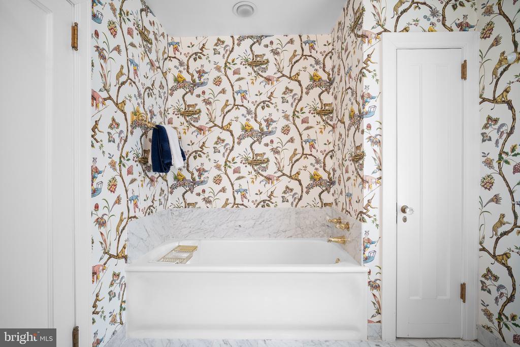 139 Booth Ln