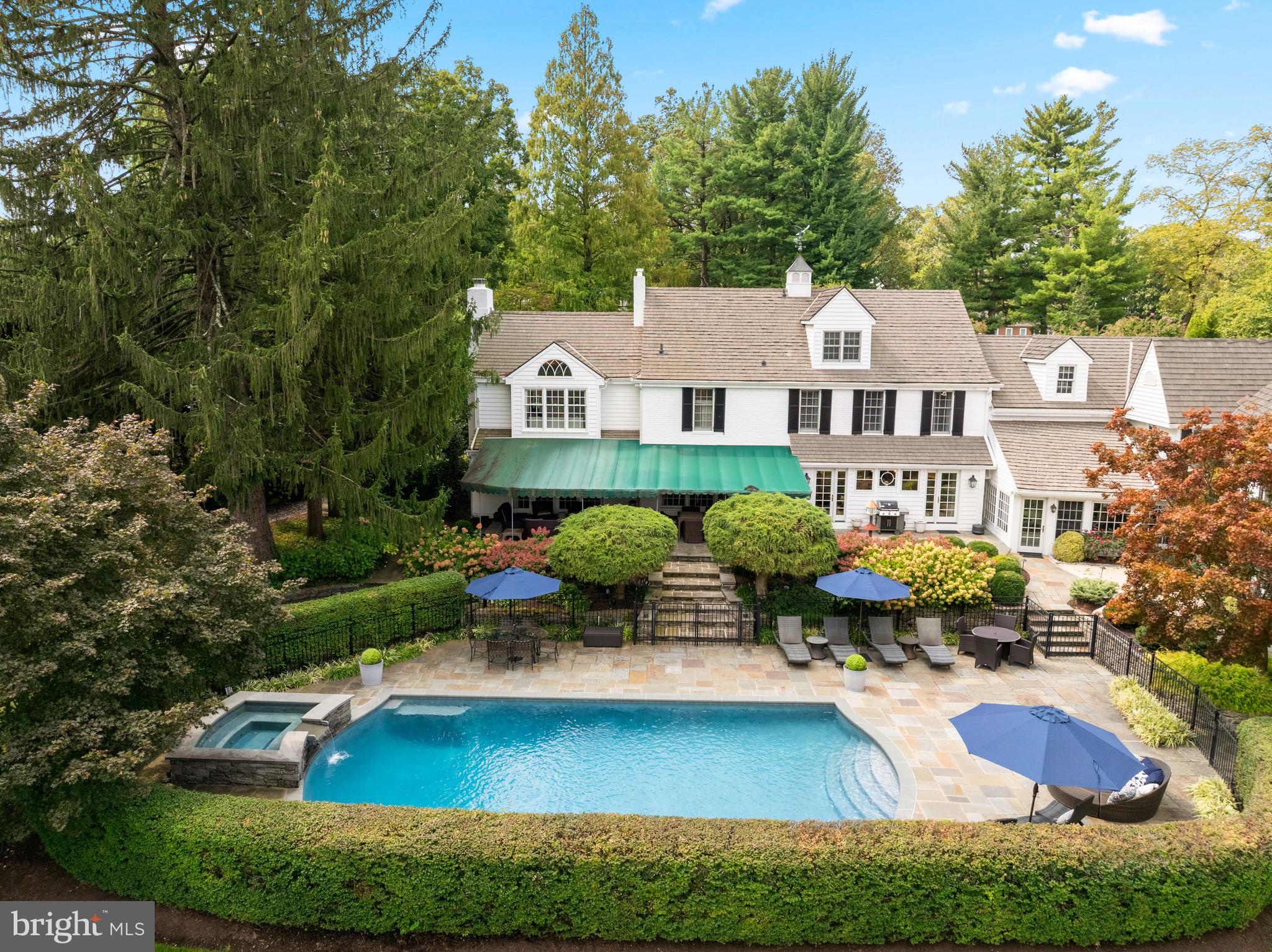 1115 RED ROSE LANE