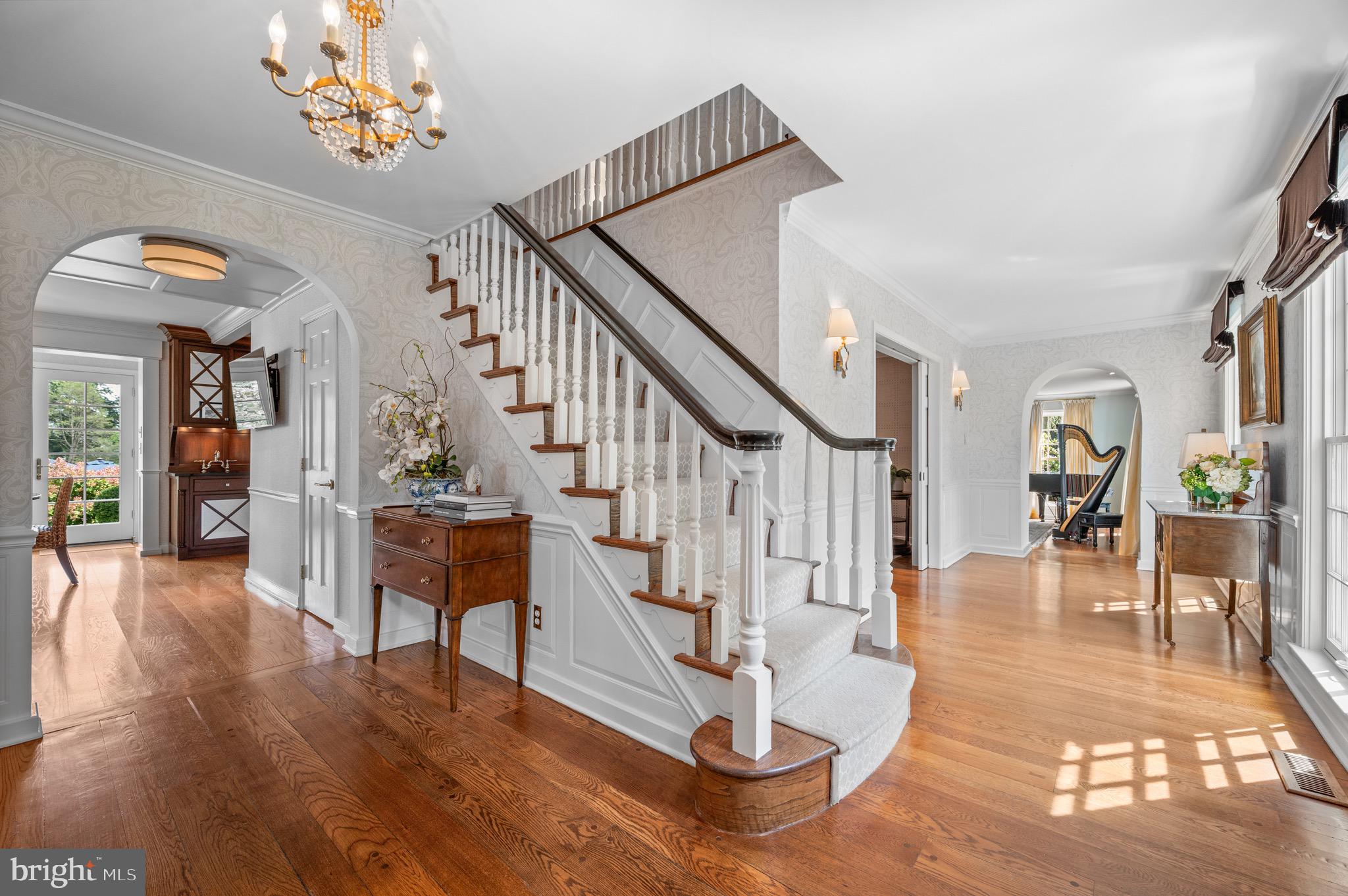 1115 RED ROSE LANE