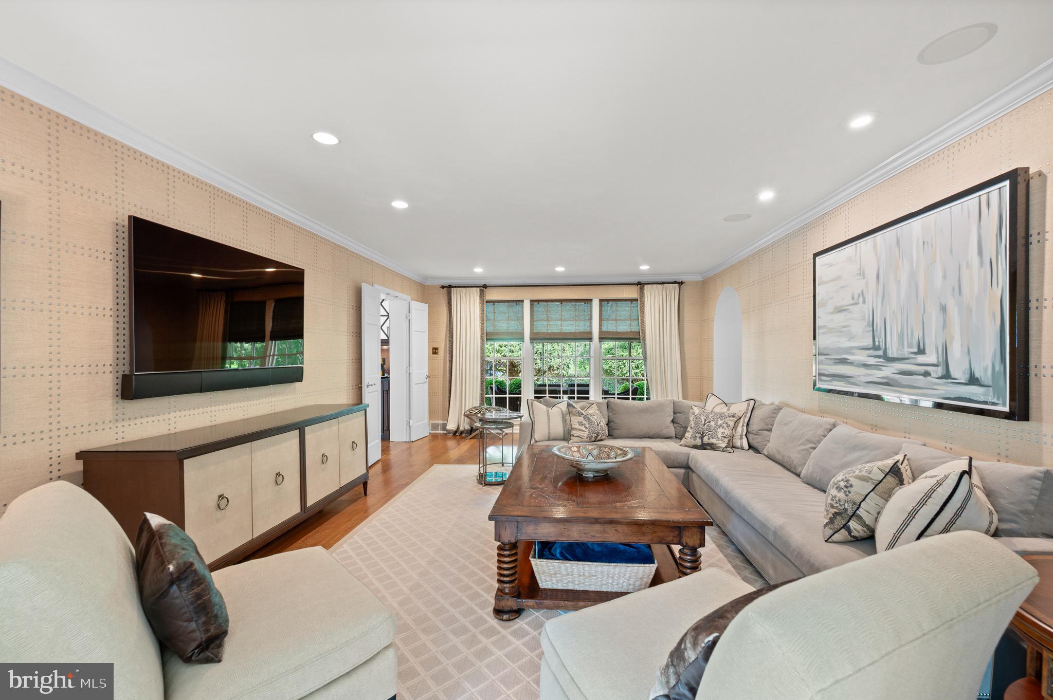 1115 RED ROSE LANE