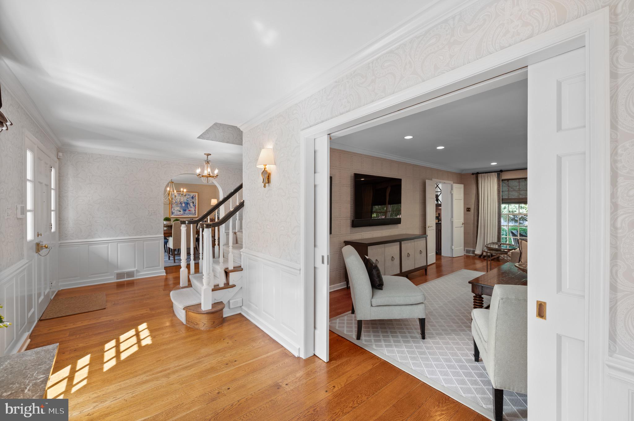 1115 RED ROSE LANE