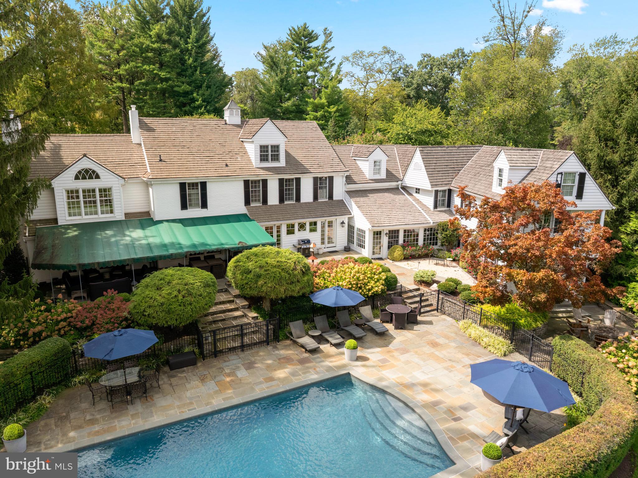 1115 RED ROSE LANE