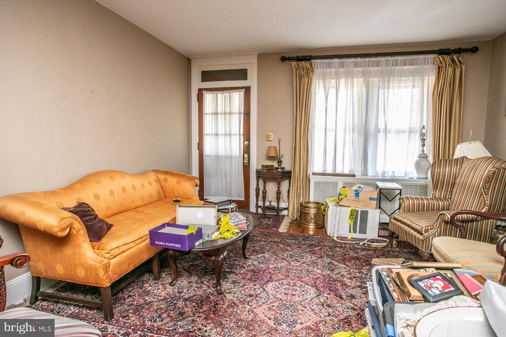 121 W 2ND AVENUE
