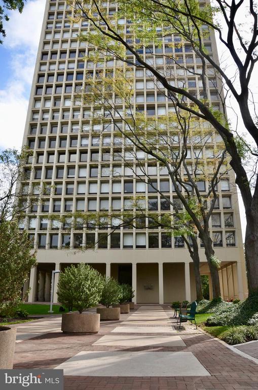 200 Locust St #6cn