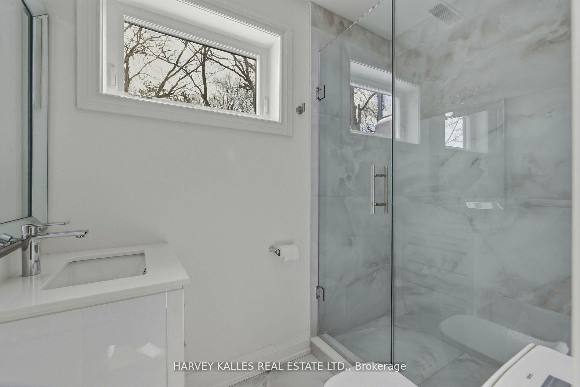537 Blythwood Road, Toronto