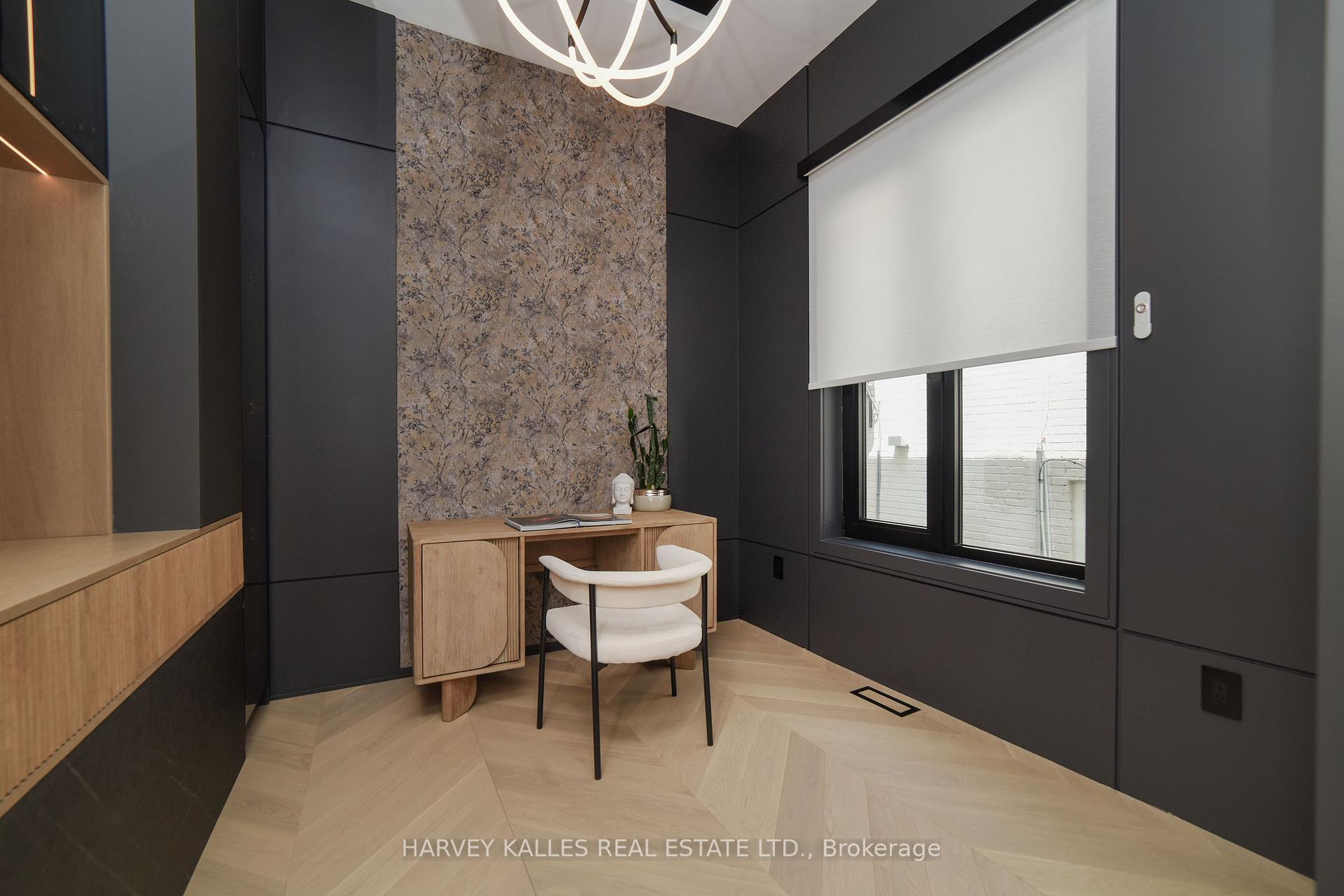 110 Mona Drive, Toronto