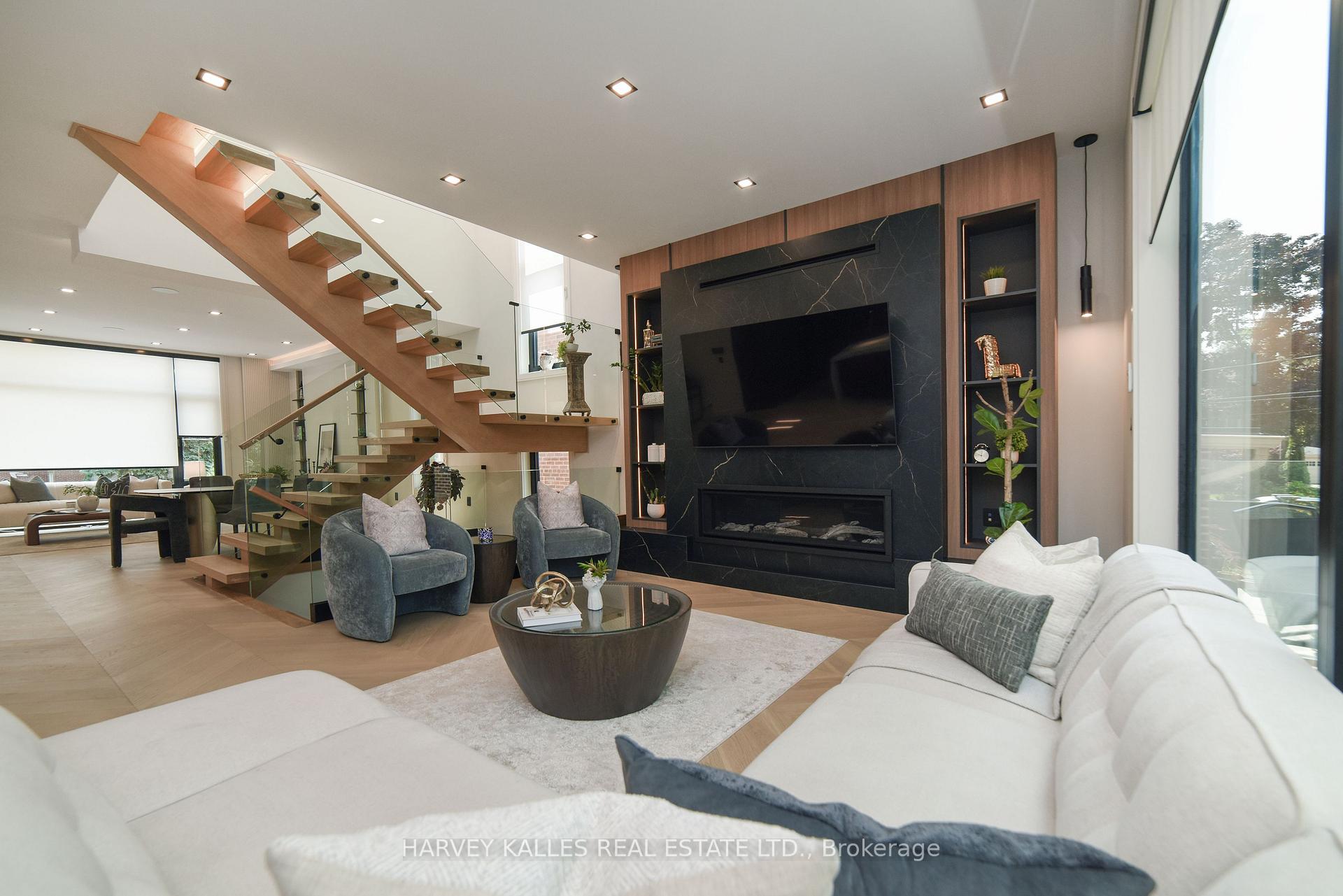 110 Mona Drive, Toronto