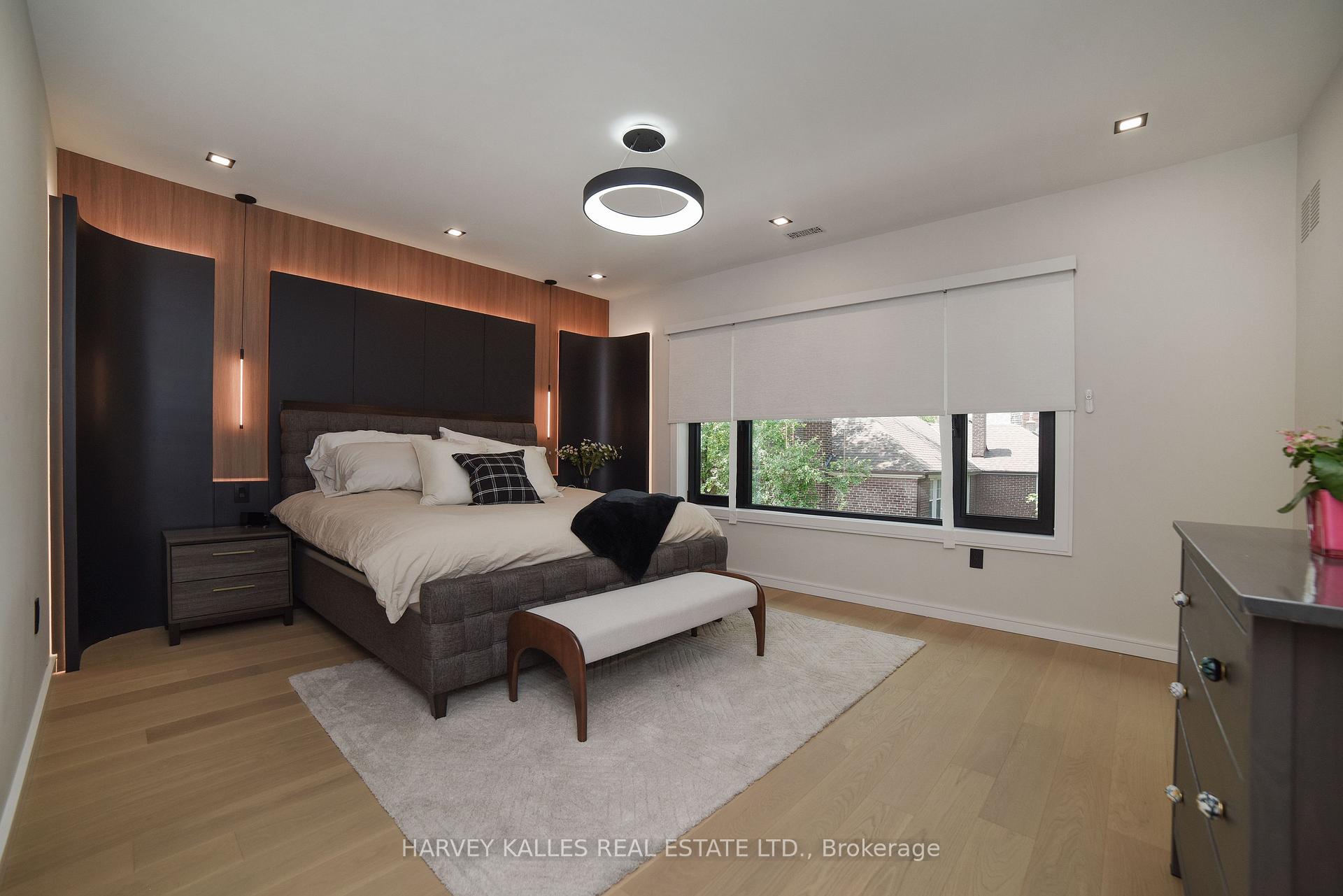 110 Mona Drive, Toronto
