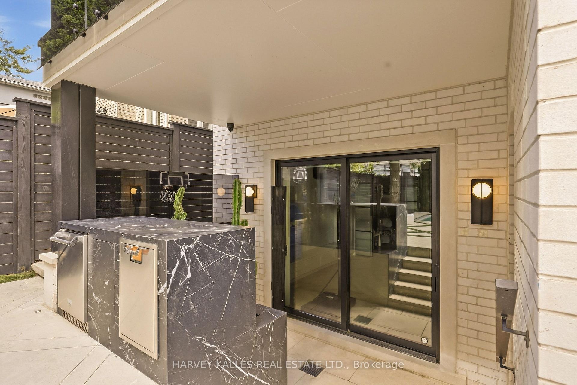 363 Bedford Park Avenue, Toronto
