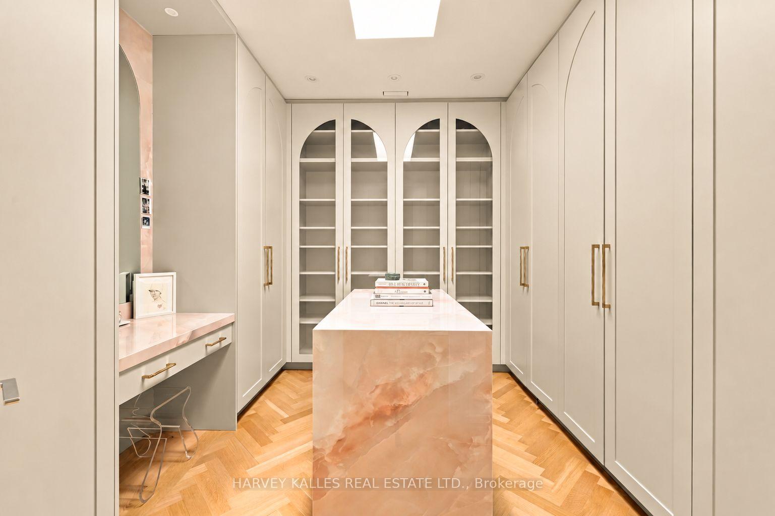 363 Bedford Park Avenue, Toronto