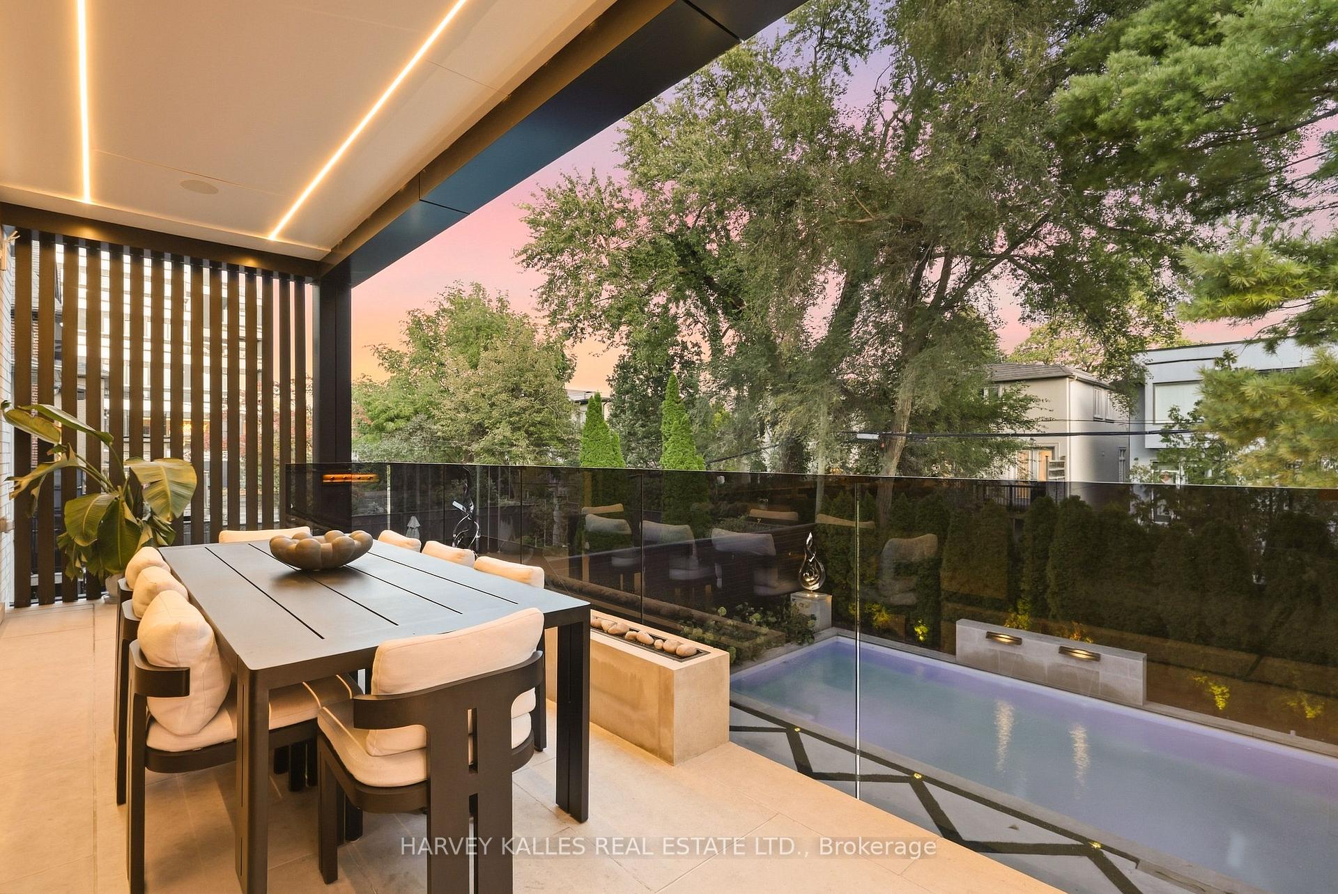 363 Bedford Park Avenue, Toronto