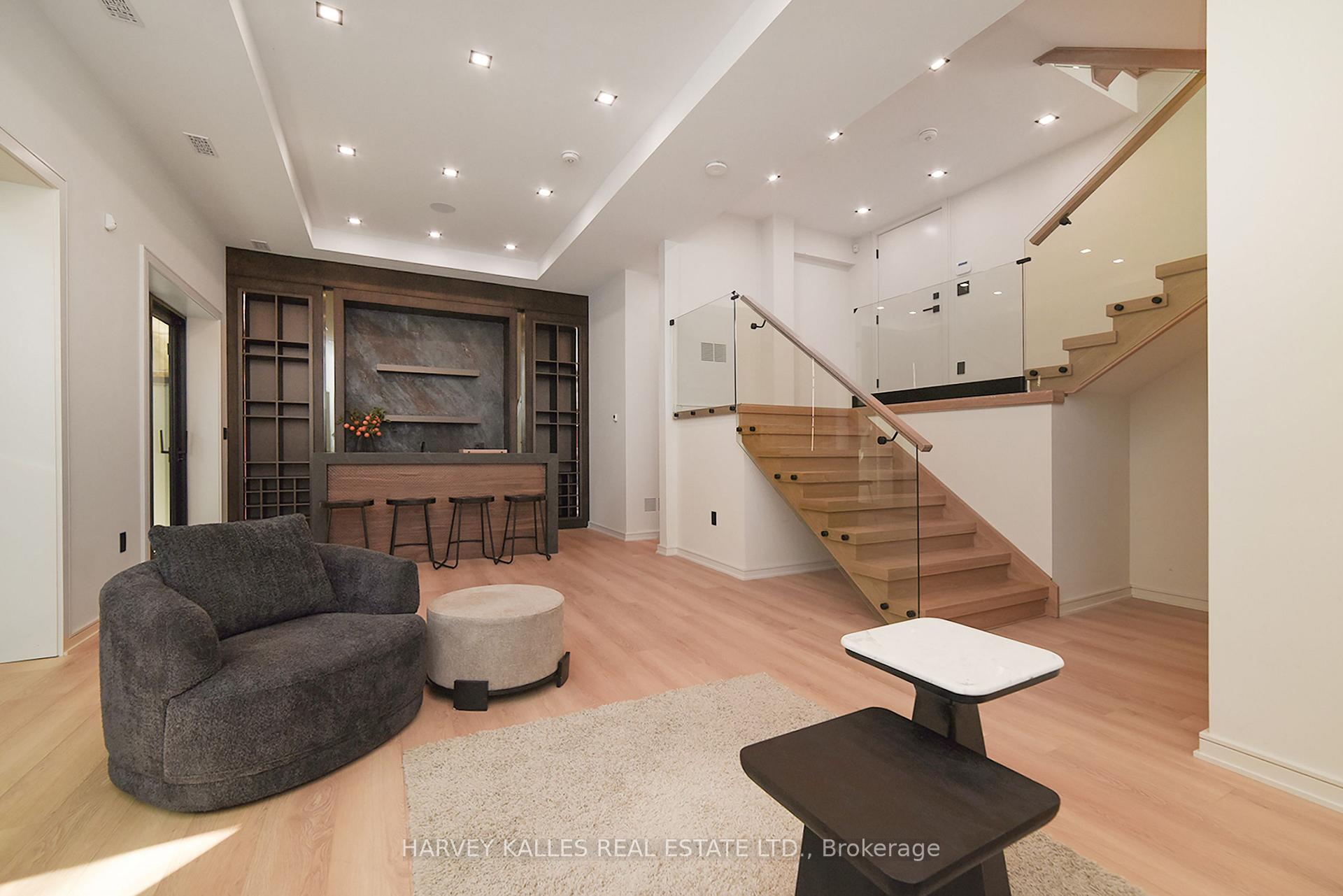 110 Mona Drive, Toronto