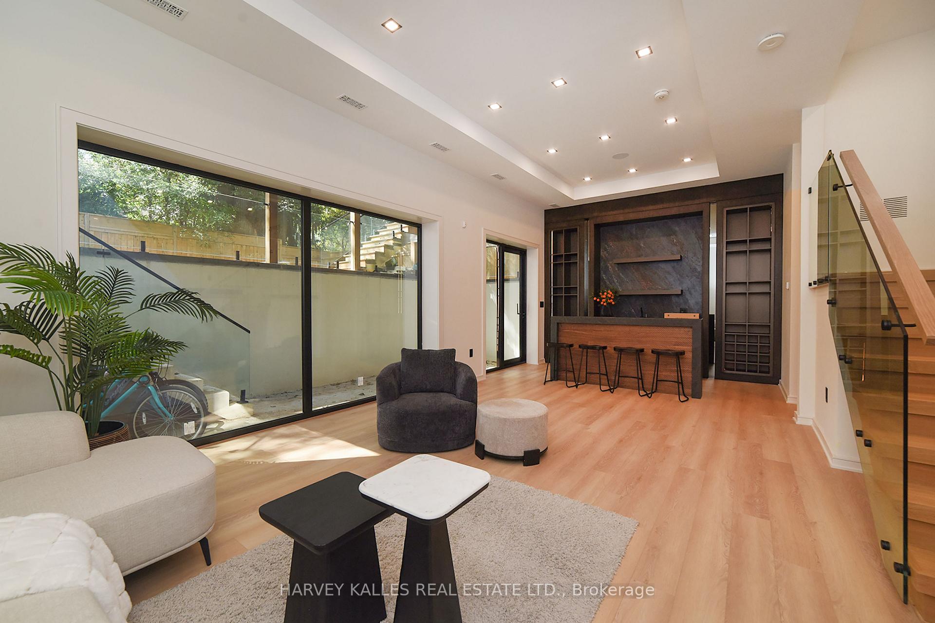 110 Mona Drive, Toronto
