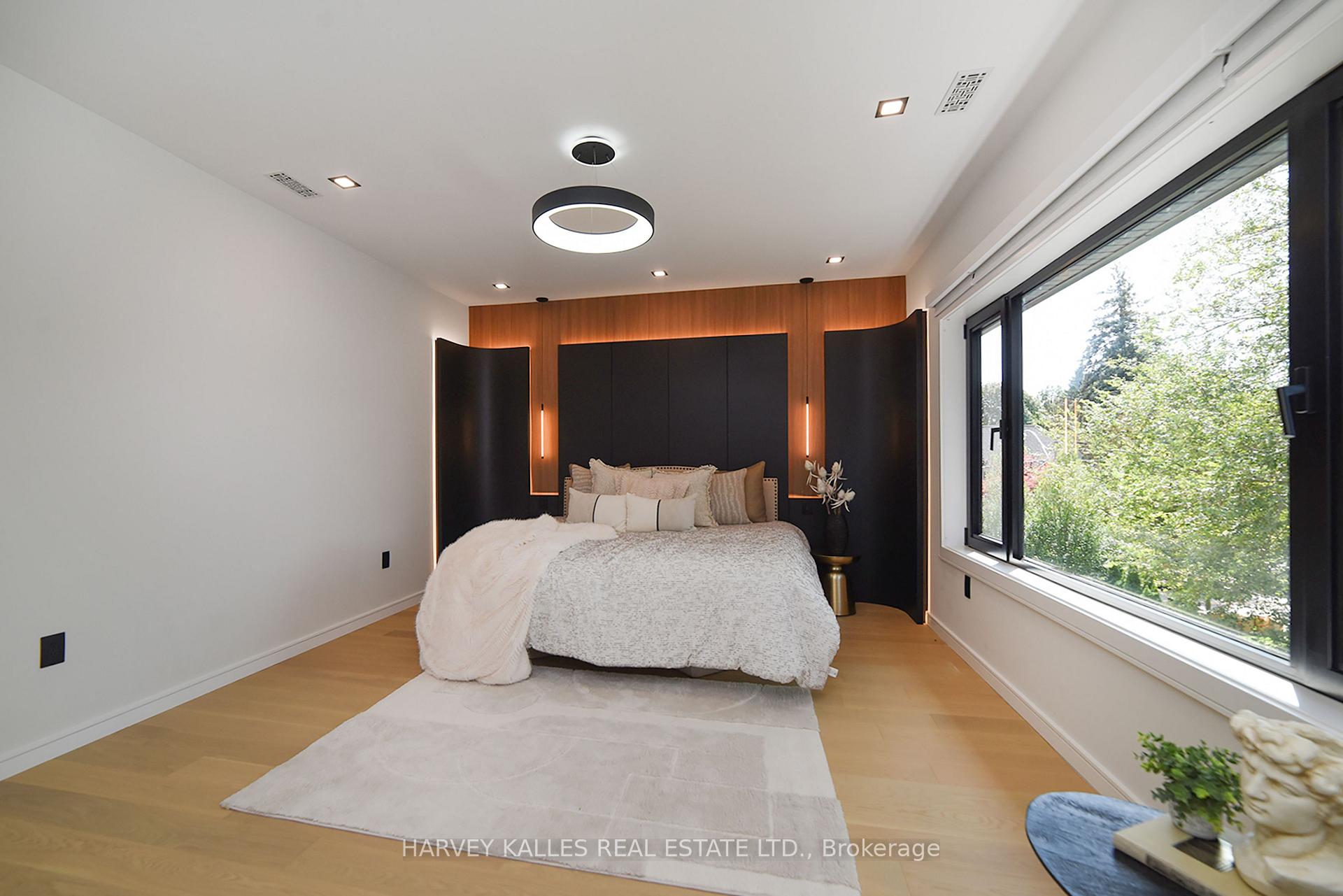 110 Mona Drive, Toronto
