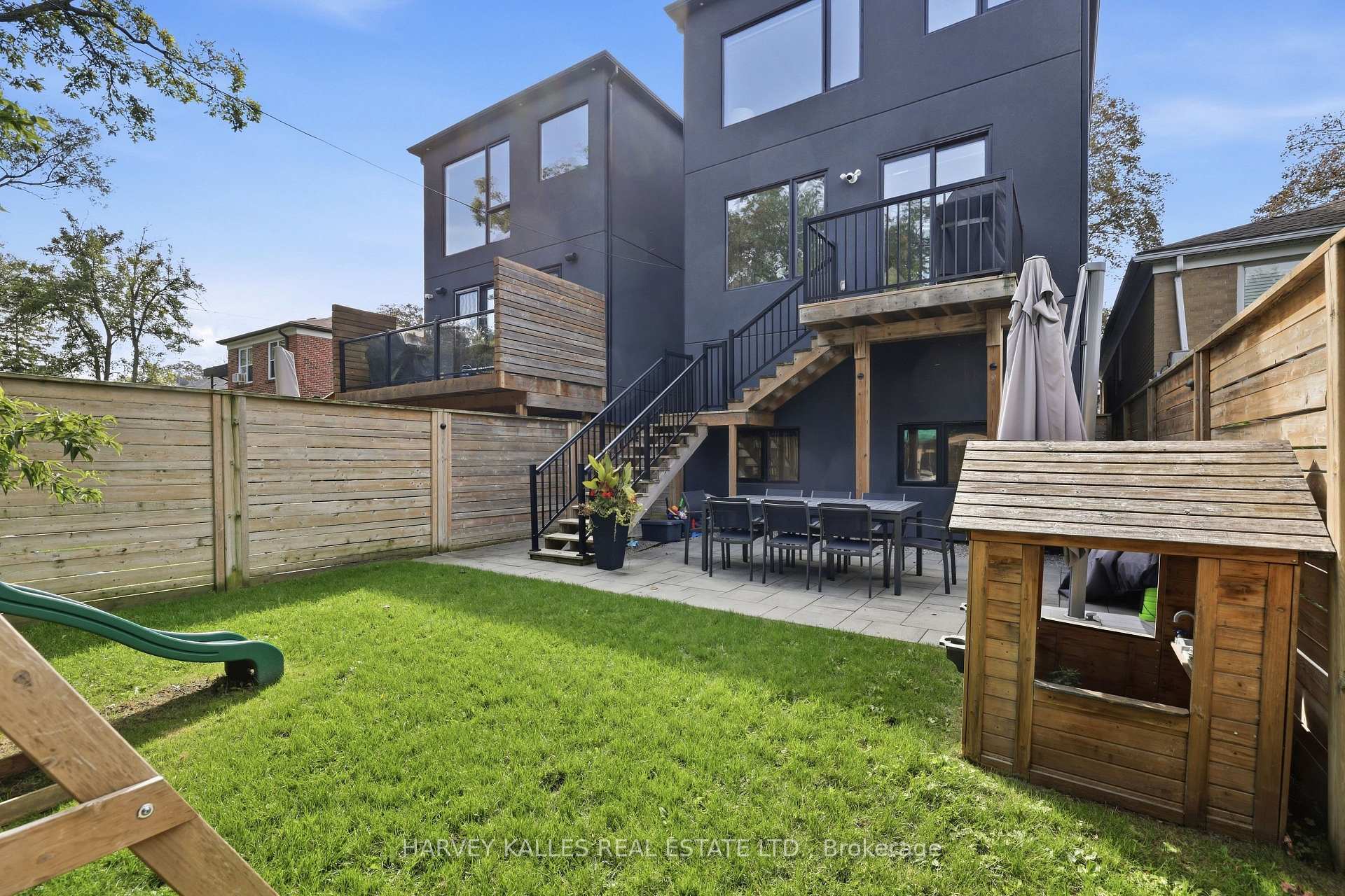 57 Roseneath Gardens, Toronto