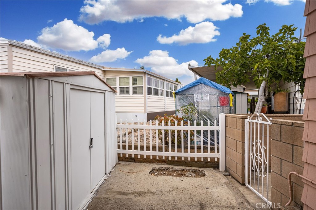 10210 Baseline Road SPC# 77