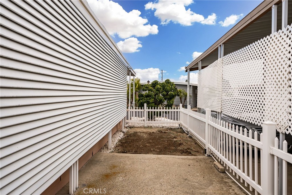 10210 Baseline Road SPC# 77