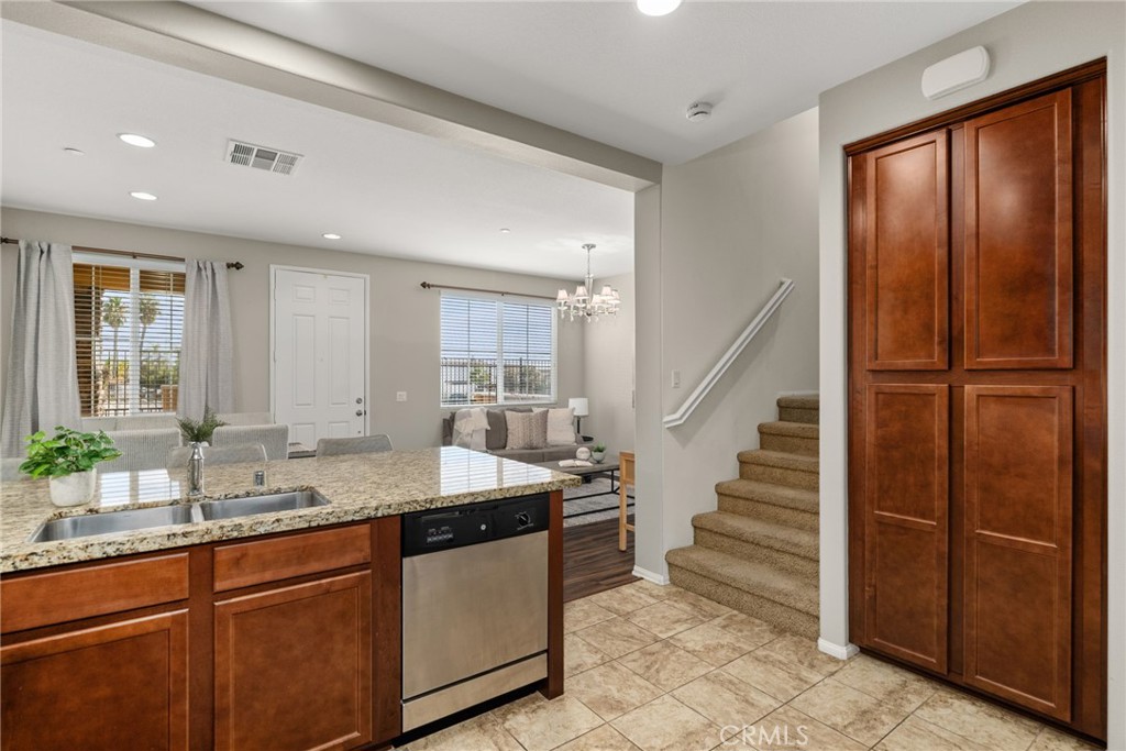 8025 City View Place