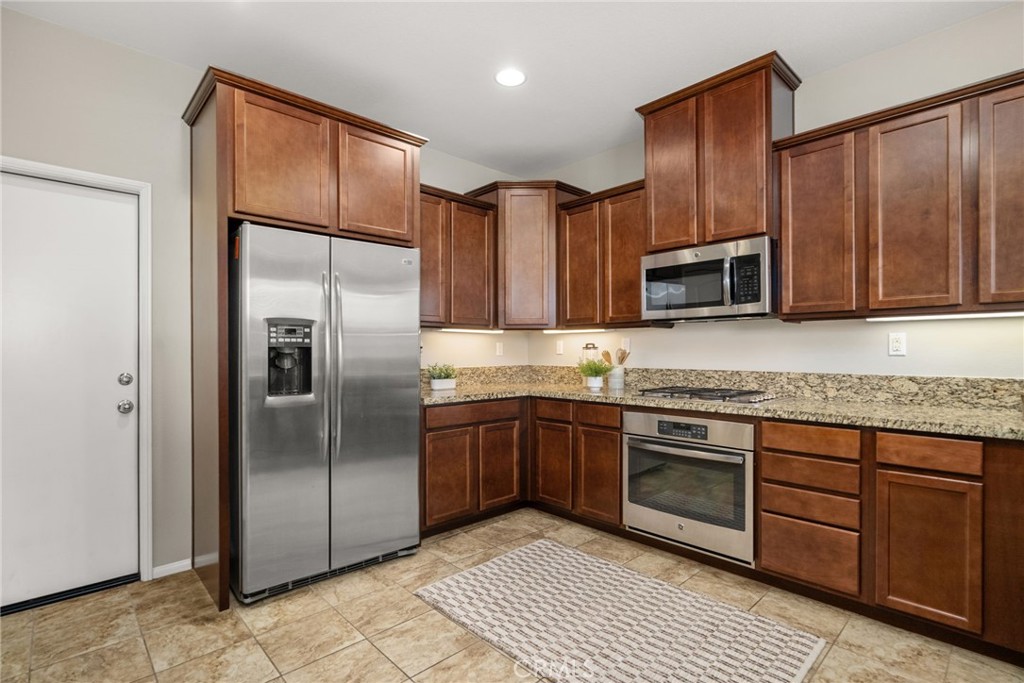 8025 City View Place