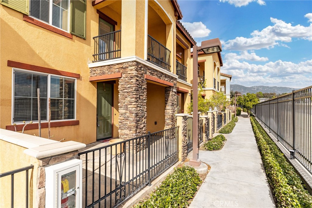 8025 City View Place
