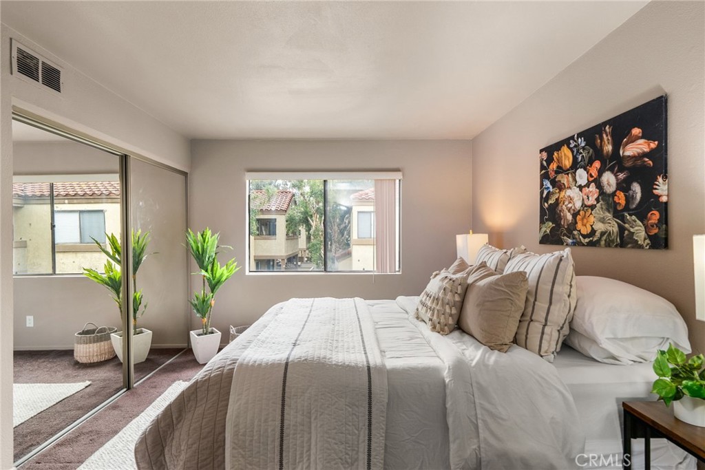 1140 W Blaine Street 202