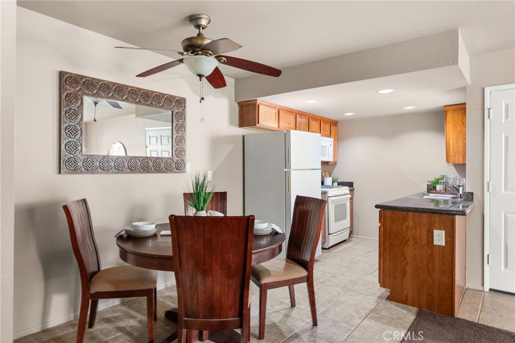 1140 W Blaine Street 202