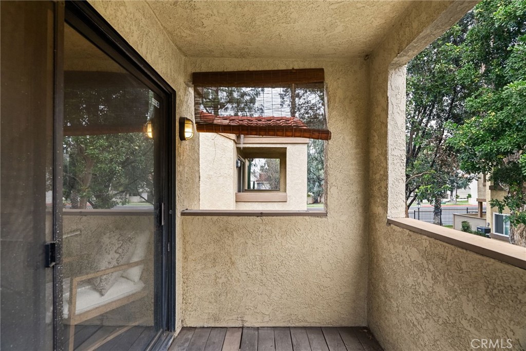 1140 W Blaine Street 202