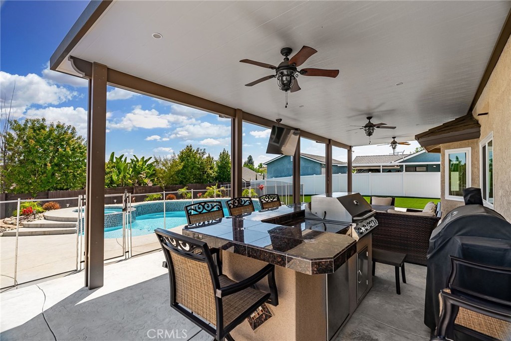 452 E Avalon Court