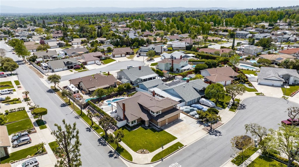 452 E Avalon Court