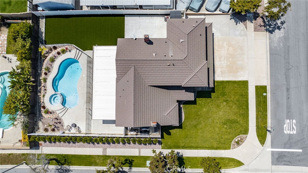 452 E Avalon Court