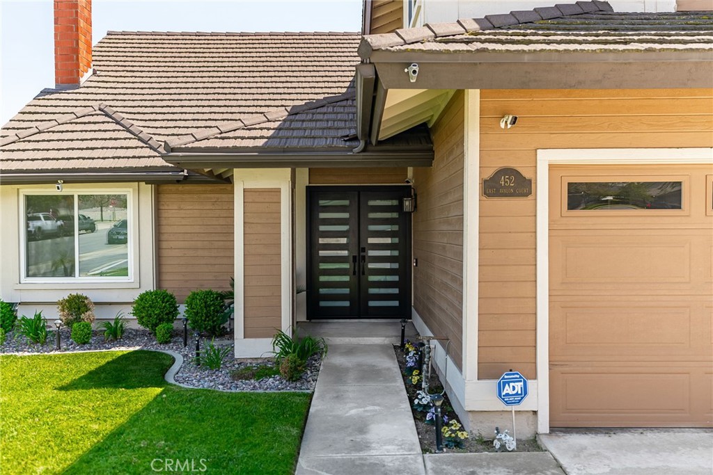 452 E Avalon Court