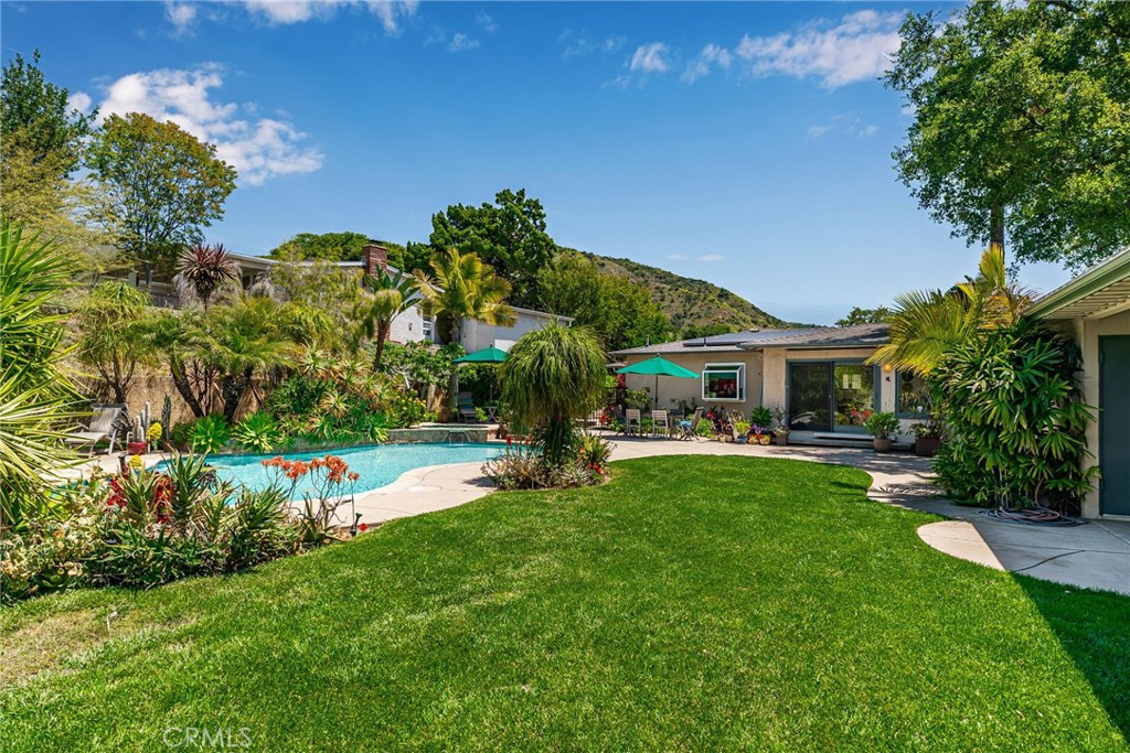 857 Ridgeside Drive