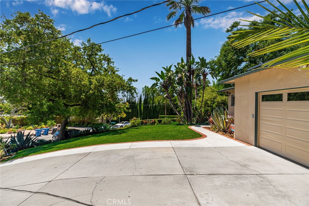 857 Ridgeside Drive