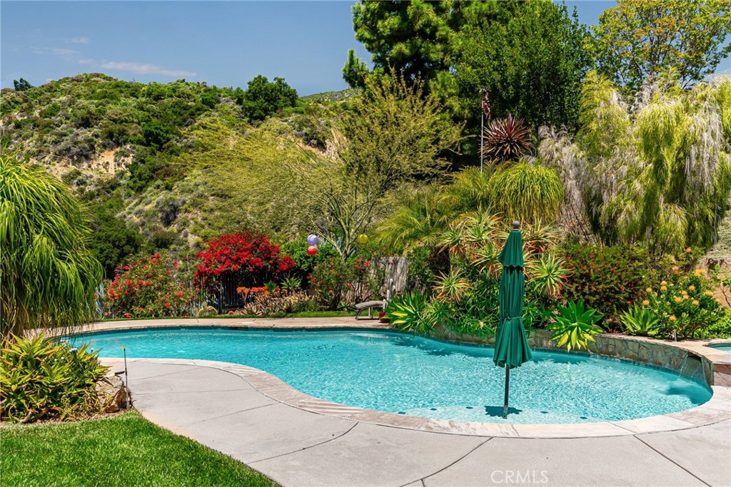 857 Ridgeside Drive