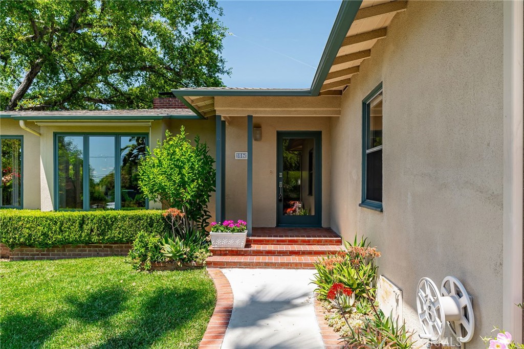 857 Ridgeside Drive
