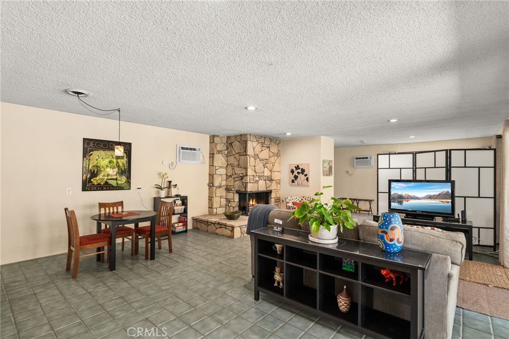 857 Ridgeside Drive