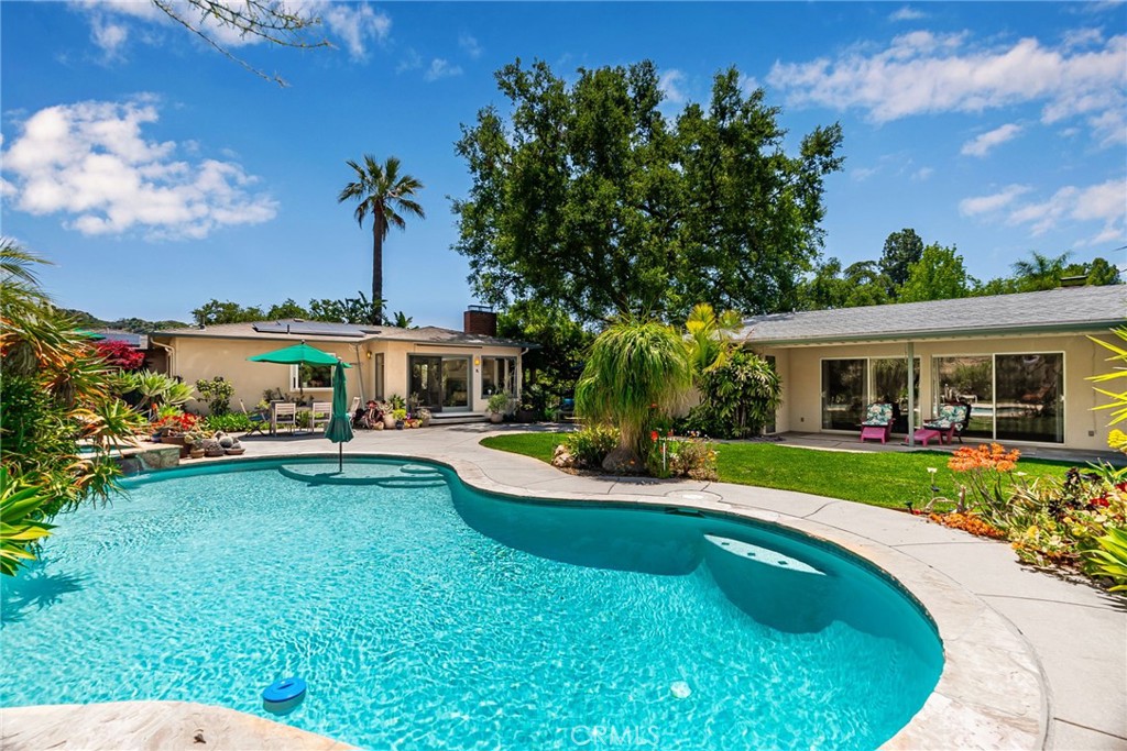 857 Ridgeside Drive