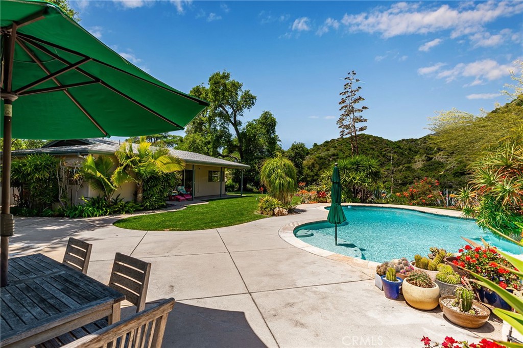 857 Ridgeside Drive