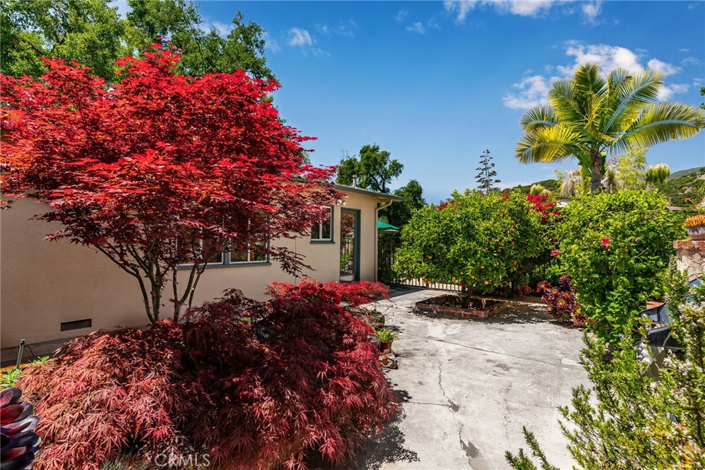 857 Ridgeside Drive