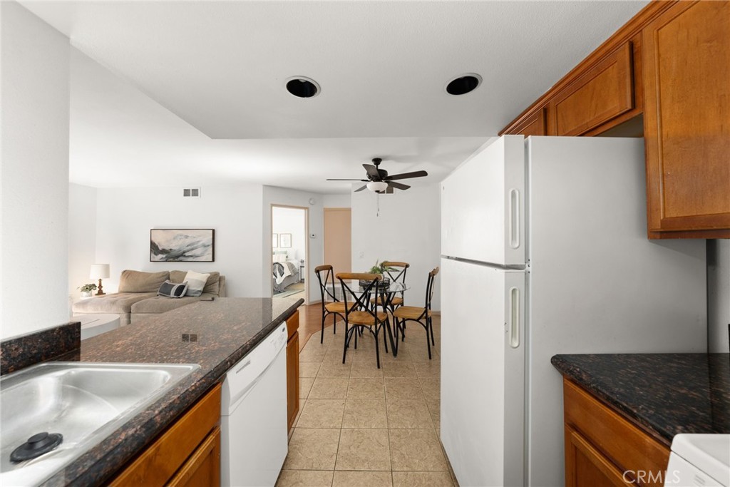 1142 W Blaine Street 202