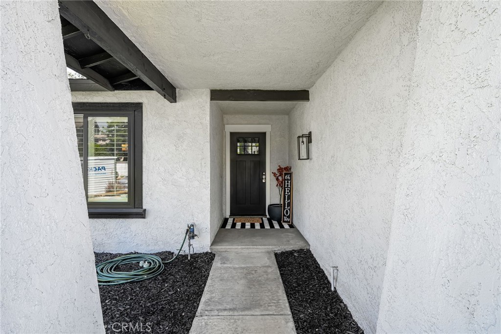 6537 Aquamarine Avenue