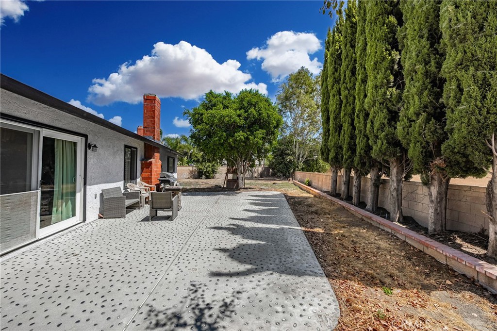 6537 Aquamarine Avenue