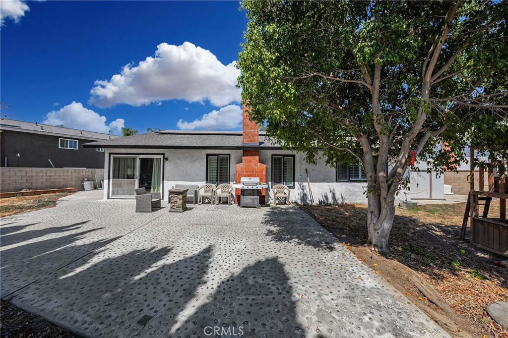 6537 Aquamarine Avenue