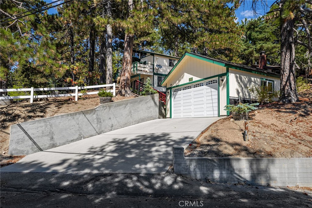 30976 Valley Oak Drive