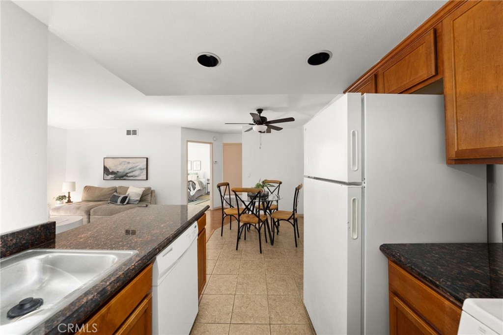 1142 W Blaine Street 202
