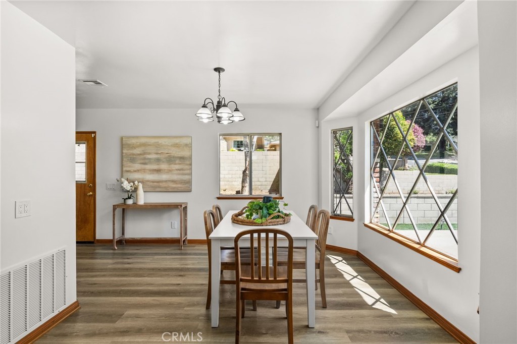 2365 N San Antonio Avenue